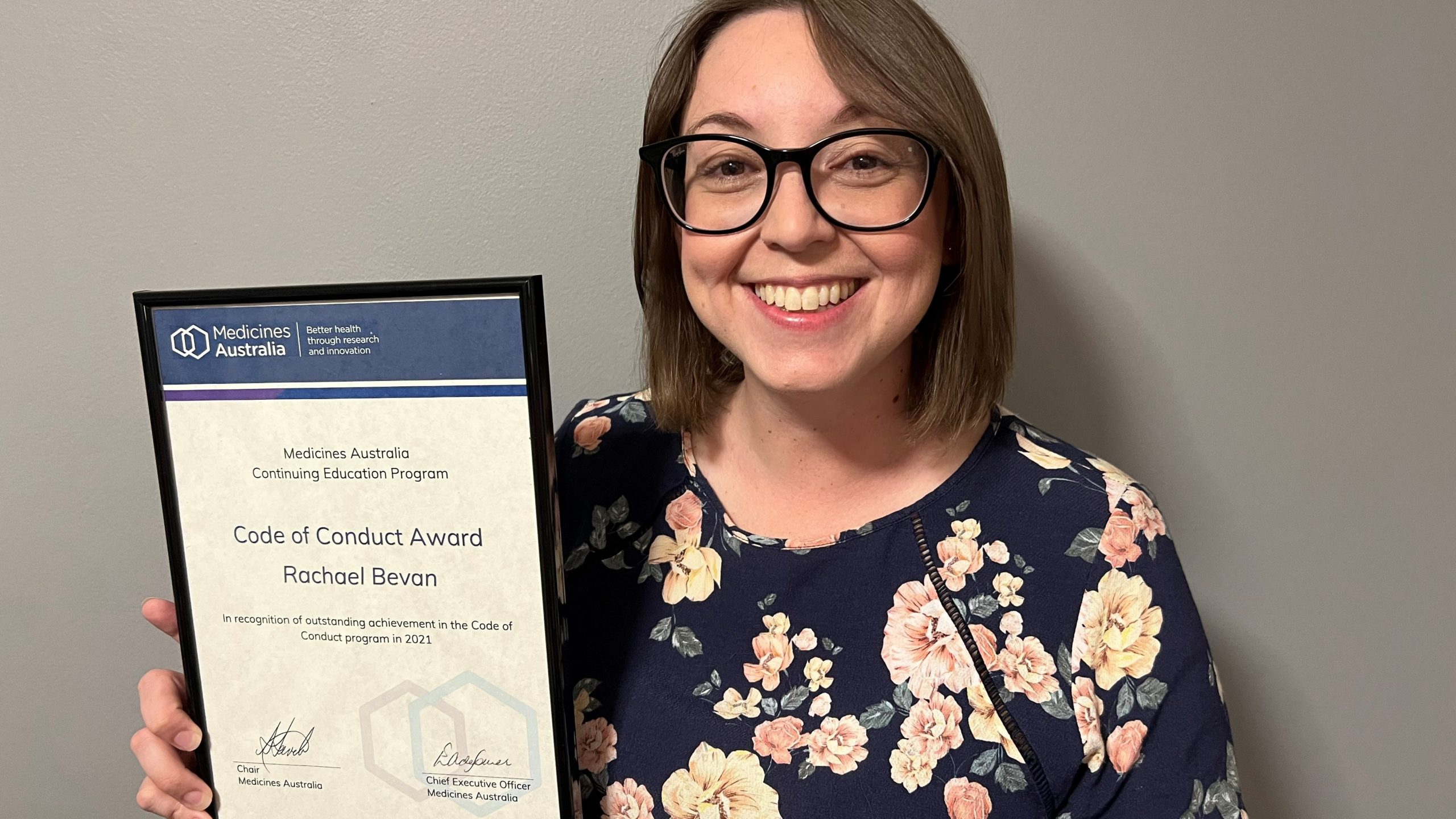 Award winners recognised in pharmaceutical industry education course